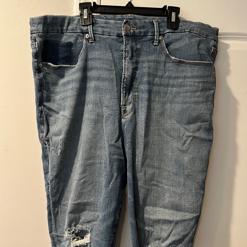 Good American plus distressed skinny jeans
